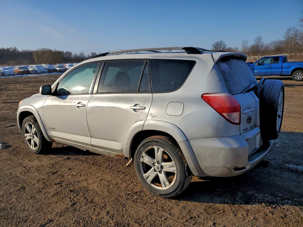 Toyota RAV4 Sport Image 3