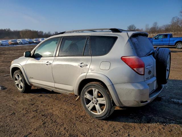 Toyota RAV4 Sport Image 3