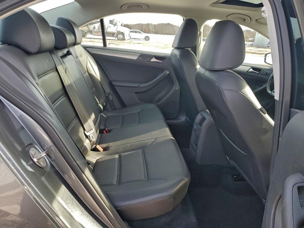 Volkswagen Jetta Se Image 12