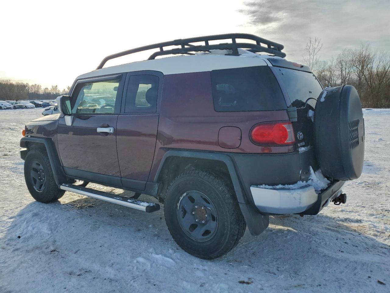 Toyota FJ Cruiser Image 2