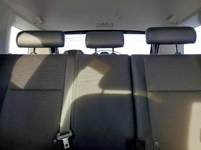 Toyota FJ Cruiser Image 13