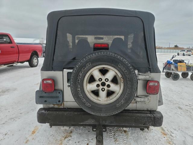 Jeep Wrangler Se Image 10