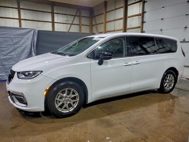  Salvage Chrysler Pacifica