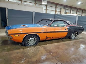  Salvage Dodge Challenger