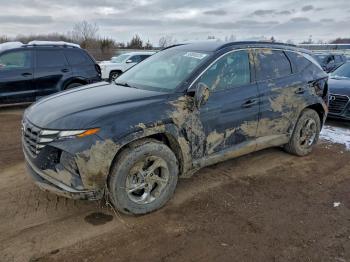  Salvage Hyundai TUCSON