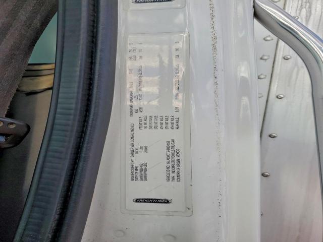 Freightliner M2 106 Medium Duty Image 4