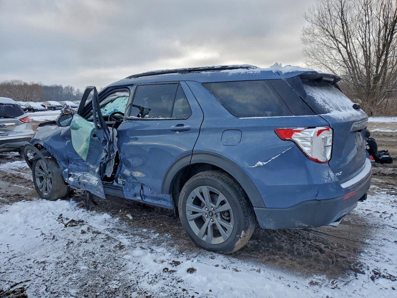 Ford Explorer Xlt Image 4