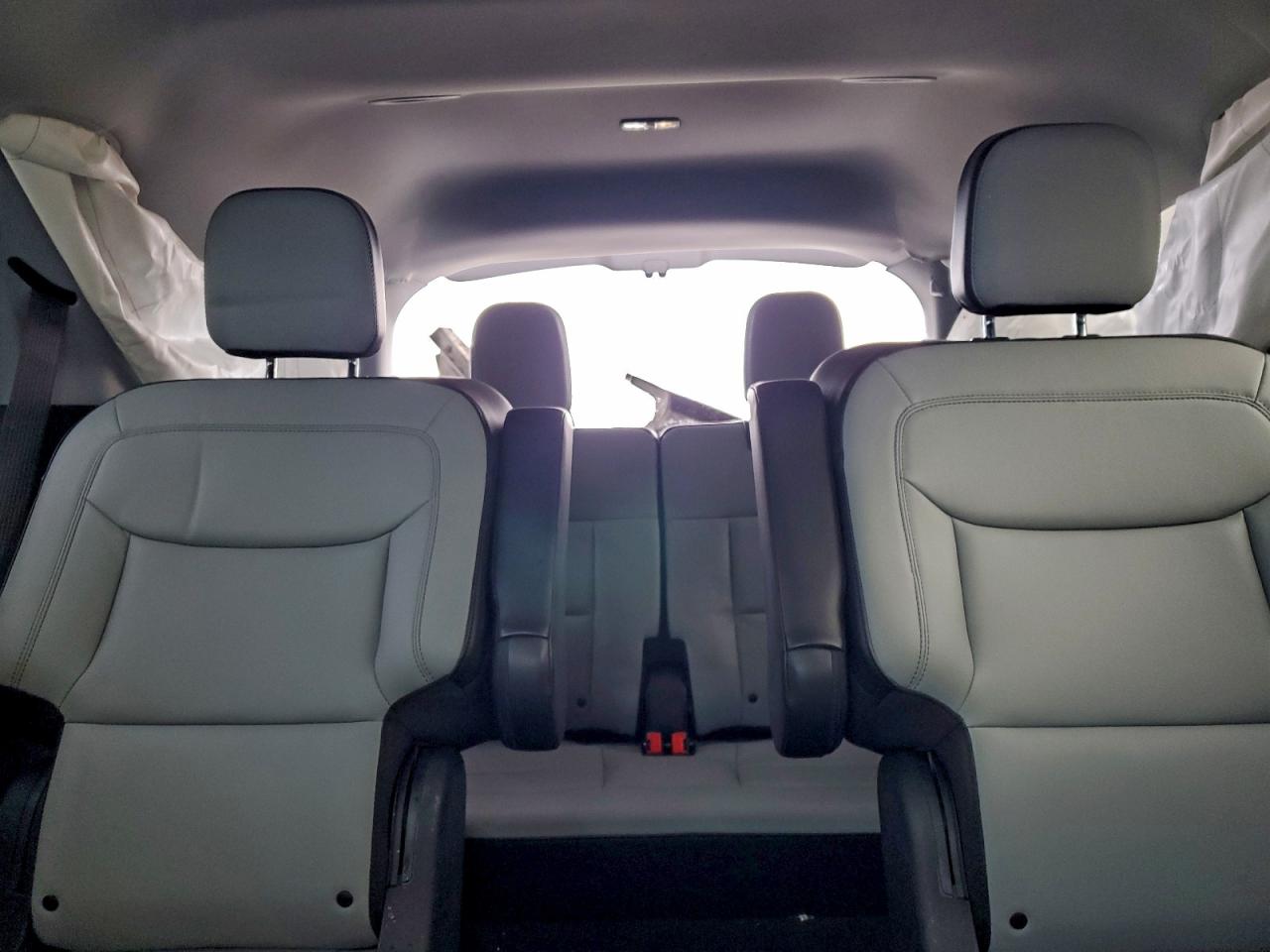 Ford Explorer Xlt Image 12