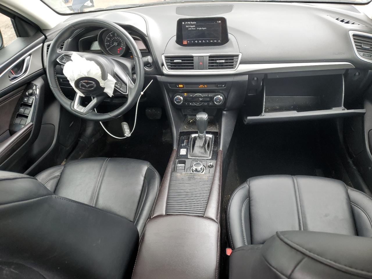 Mazda 3 Touring Image 7