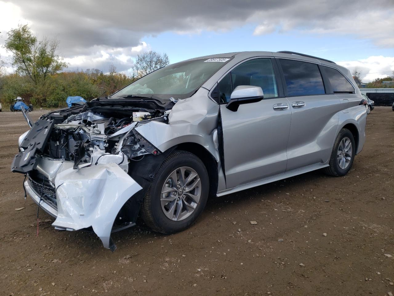 Toyota Sienna Xle Image 1