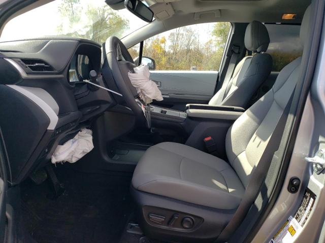 Toyota Sienna Xle Image 8