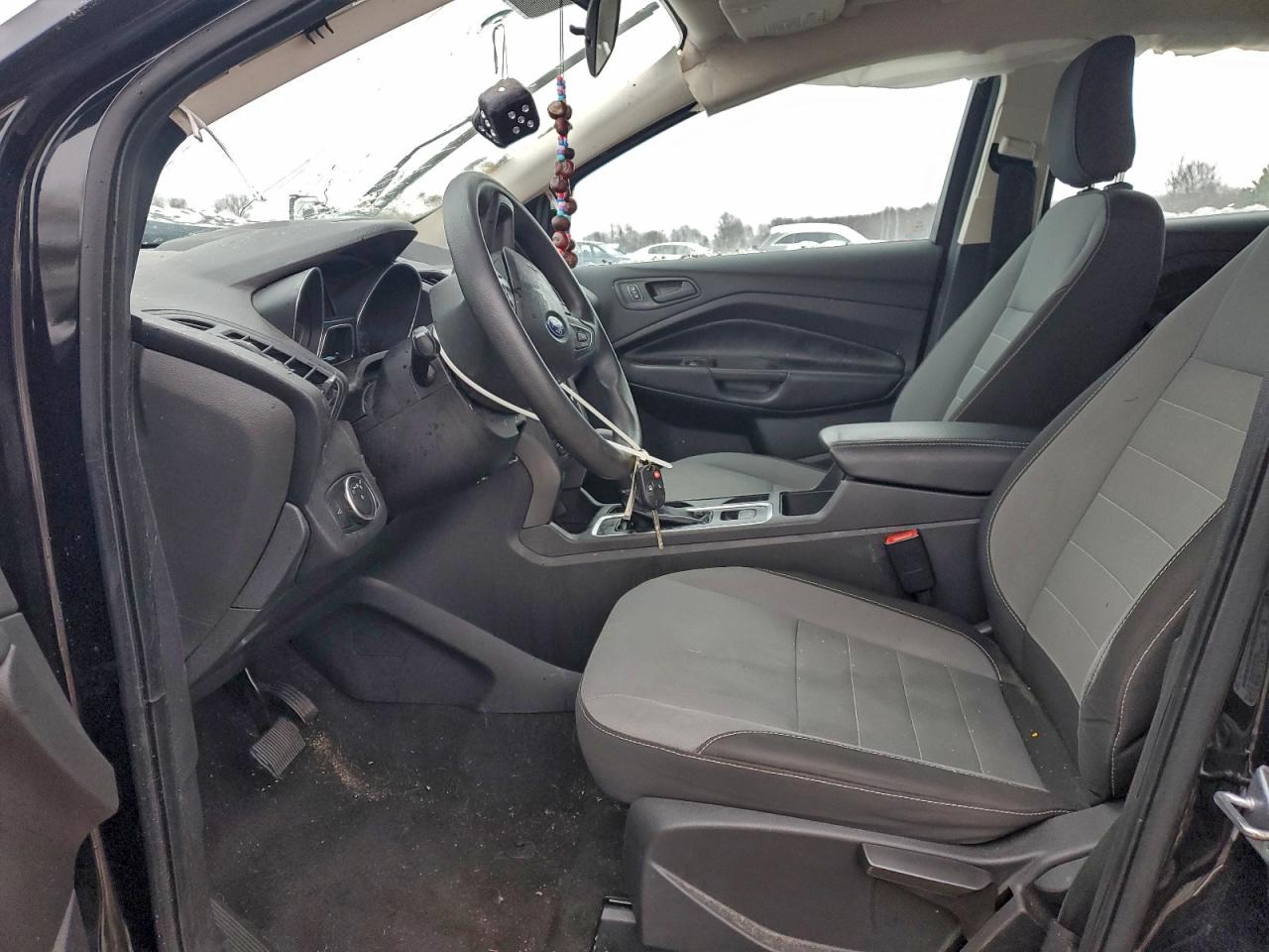 Ford Escape S Image 6