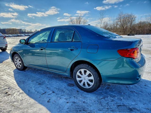 Toyota Corolla Base Image 3