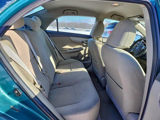 Toyota Corolla Base Image 7