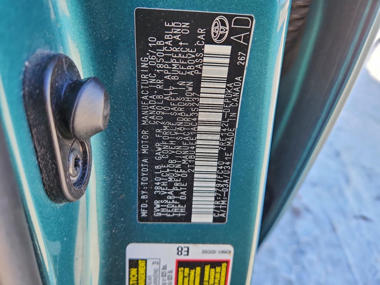 Toyota Corolla Base Image 11