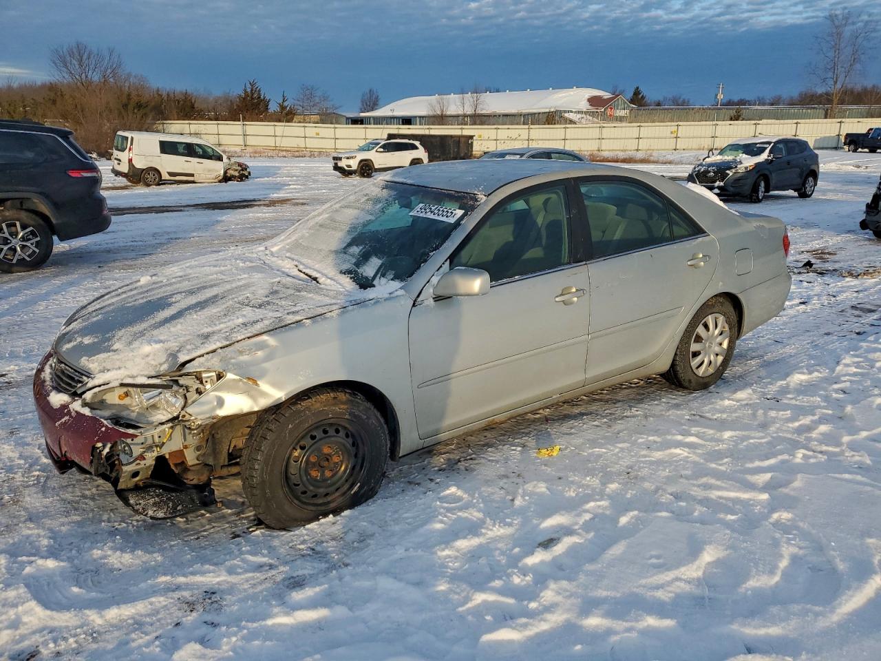 Toyota Camry Le Image 1