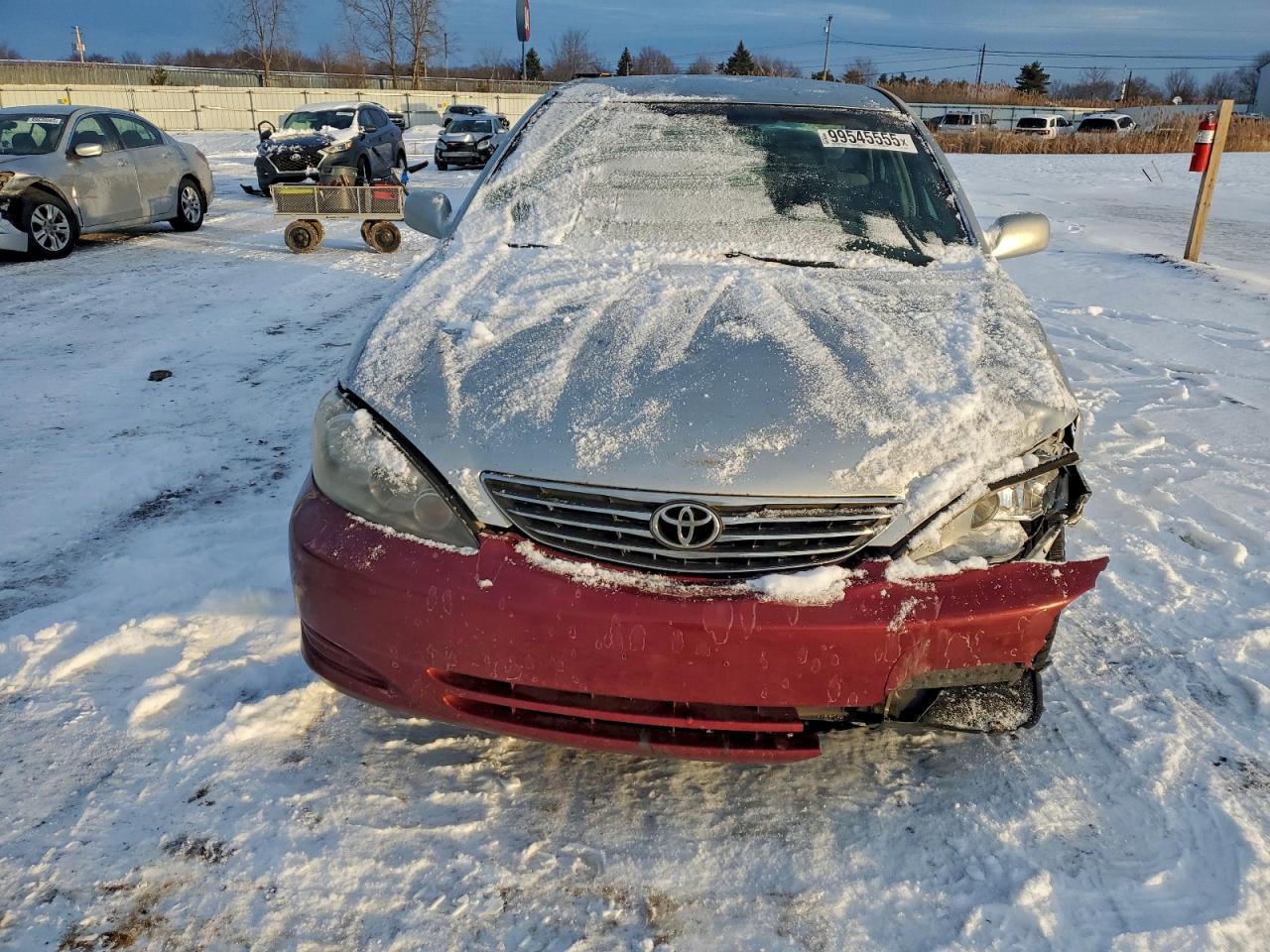 Toyota Camry Le Image 11