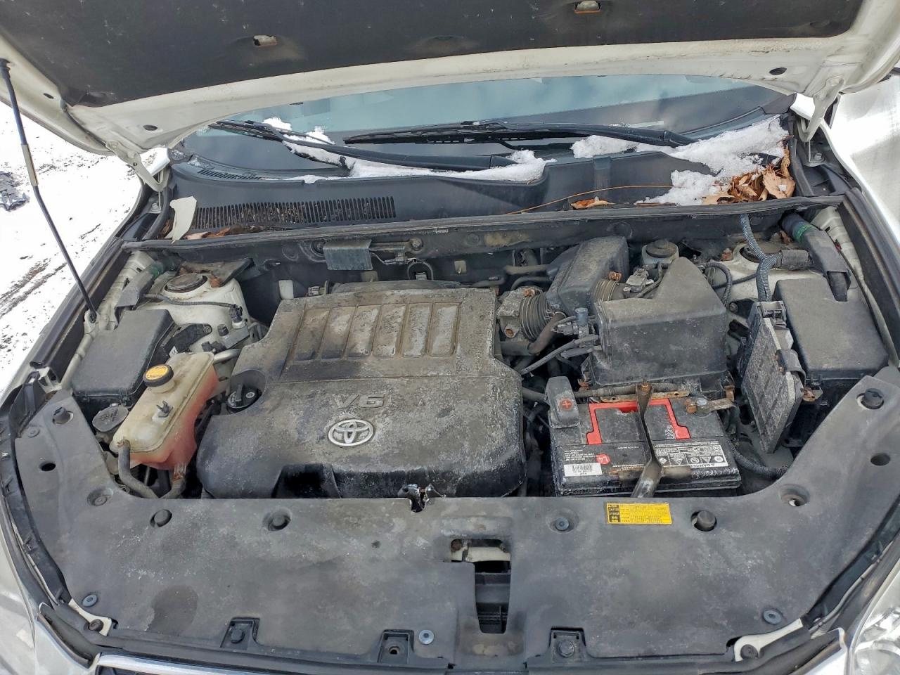 Toyota RAV4 Limited Image 10