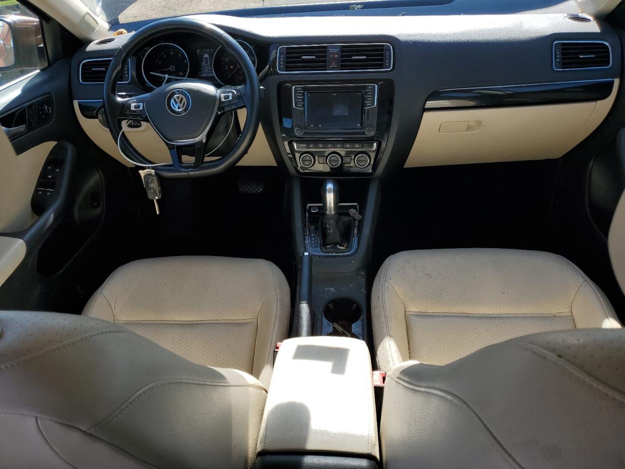 Volkswagen Jetta Sel Image 11