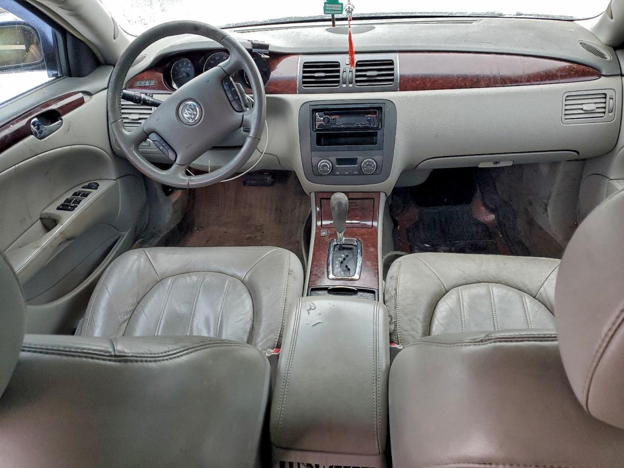 Buick Lucerne Cxl Image 4