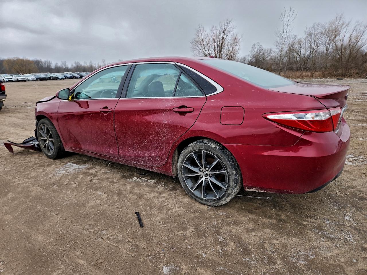 Toyota Camry Le Image 4