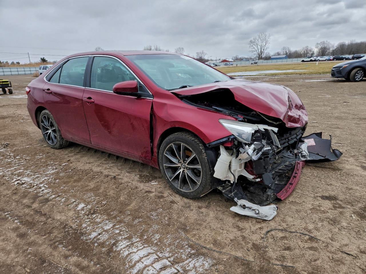 Toyota Camry Le Image 2