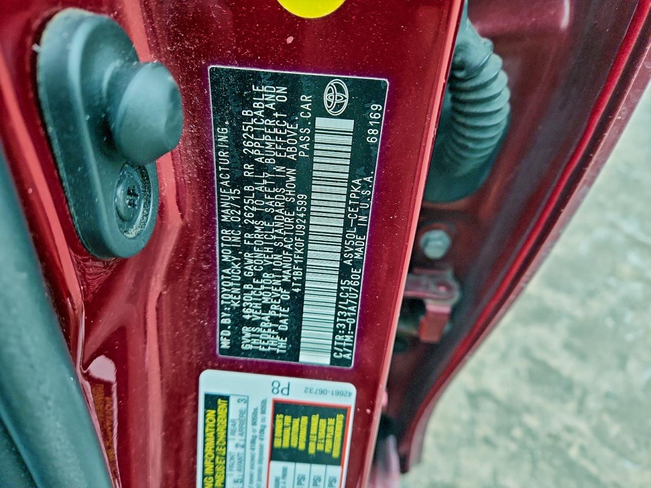 Toyota Camry Le Image 11