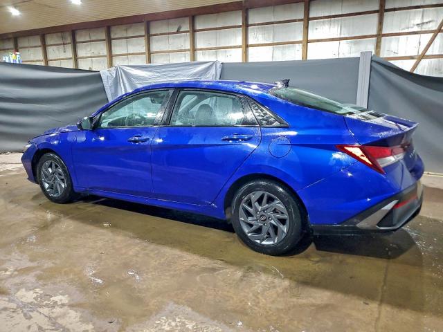 Hyundai ELANTRA Sel Image 2