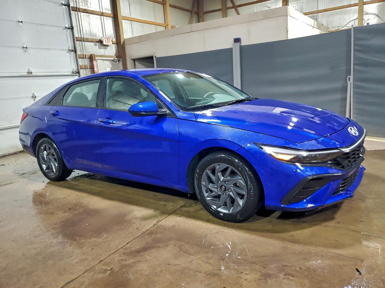 Hyundai ELANTRA Sel Image 3