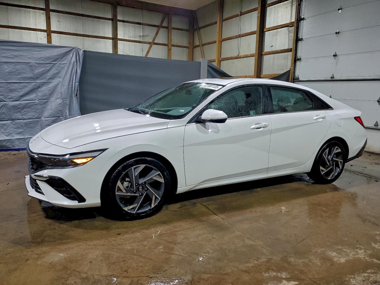 Hyundai ELANTRA Sel Image 1