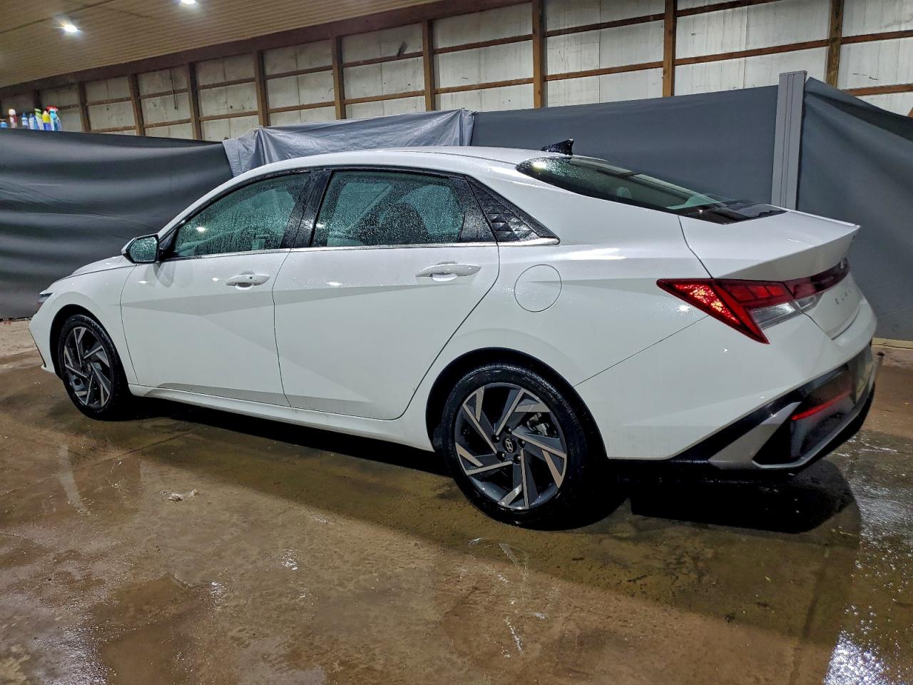 Hyundai ELANTRA Sel Image 3