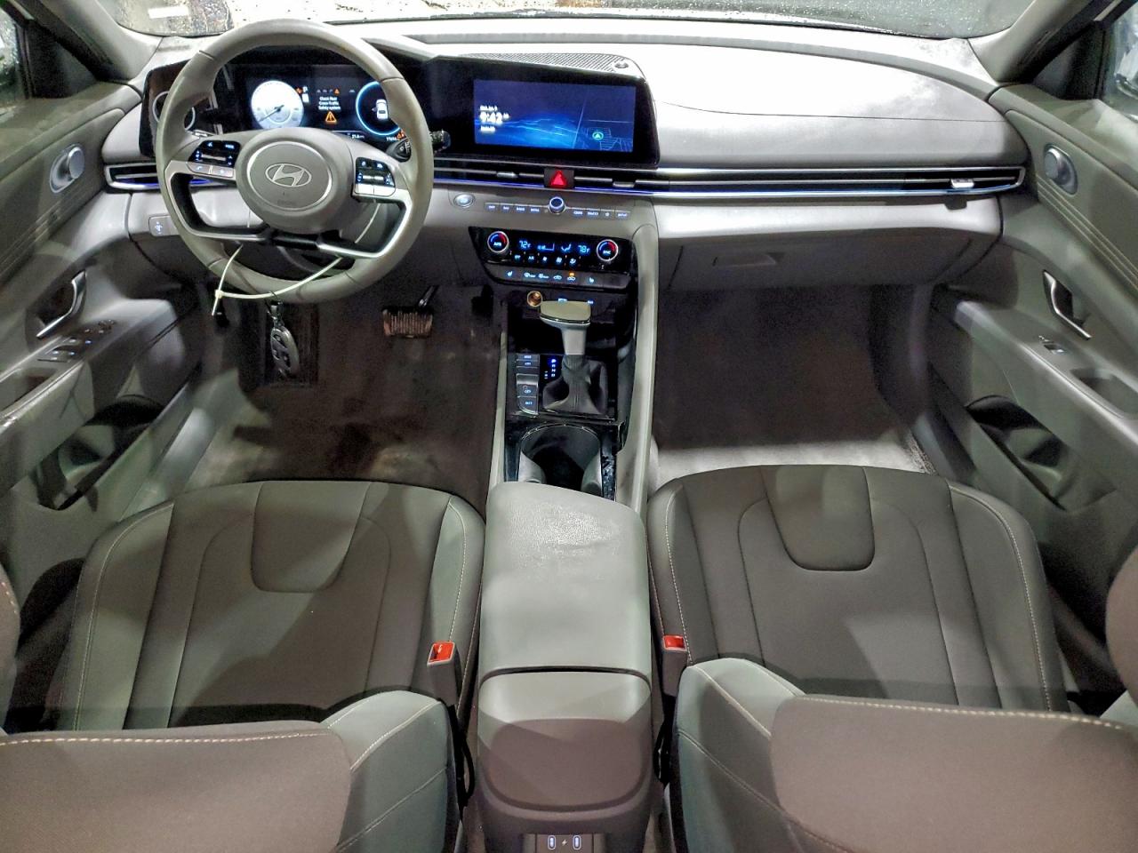 Hyundai ELANTRA Sel Image 7