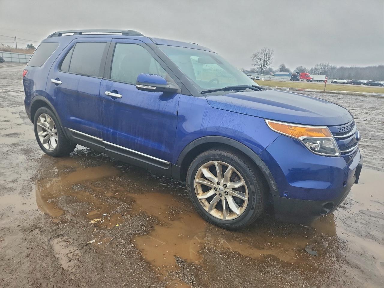 Ford Explorer Limited Image 5