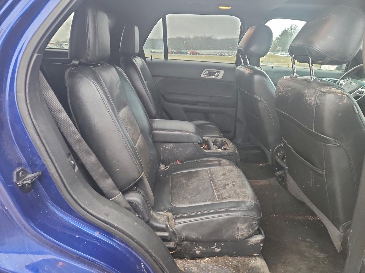 Ford Explorer Limited Image 2