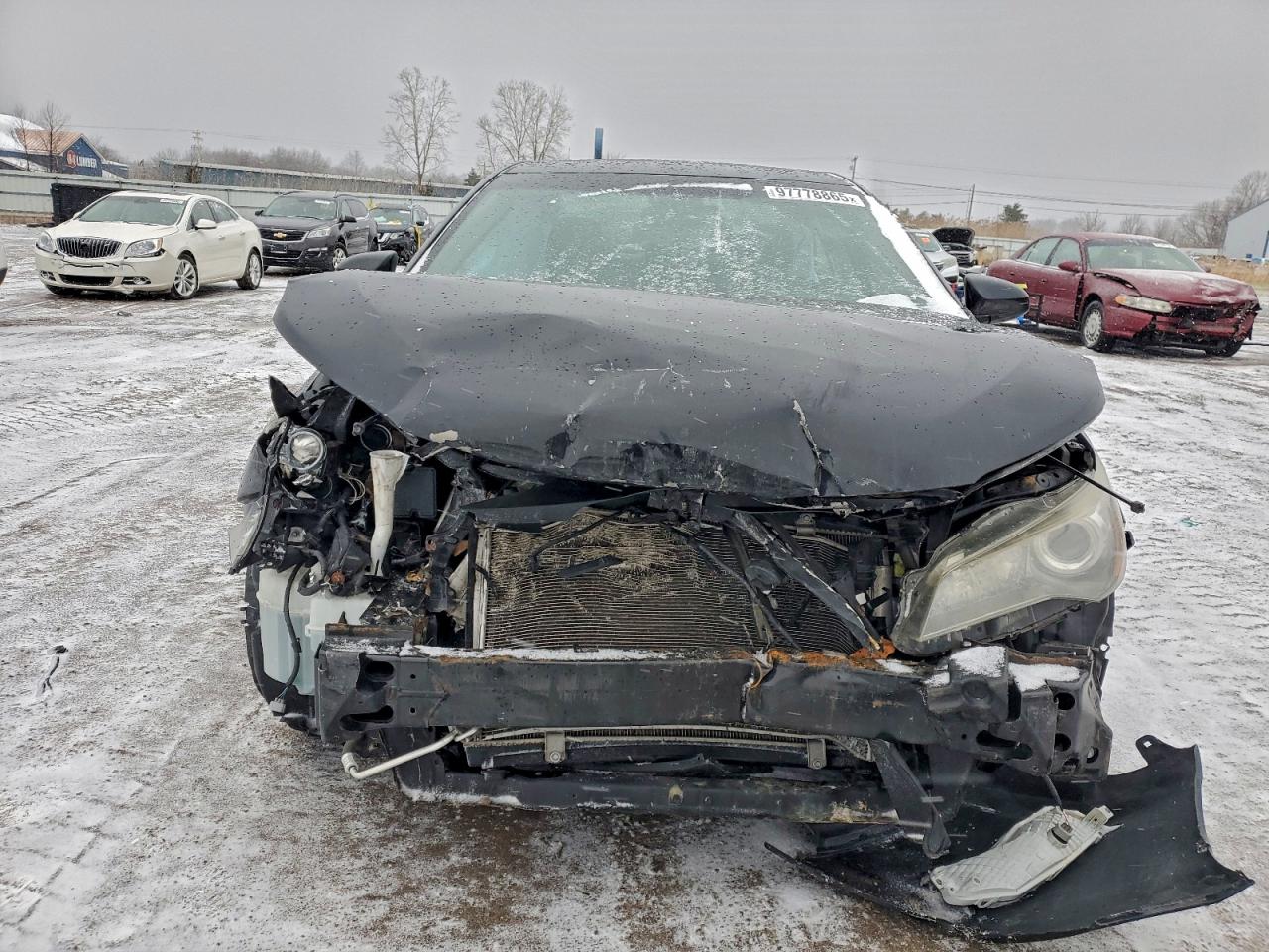 Toyota Camry Le Image 11