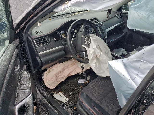 Toyota Camry Le Image 8