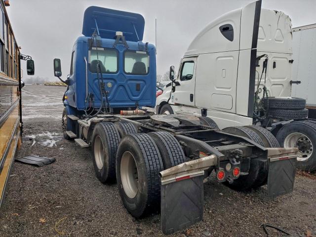 Freightliner Cascadia Image 5