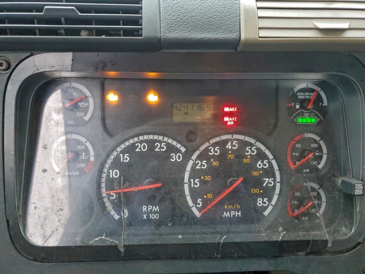 Freightliner Cascadia Image 7