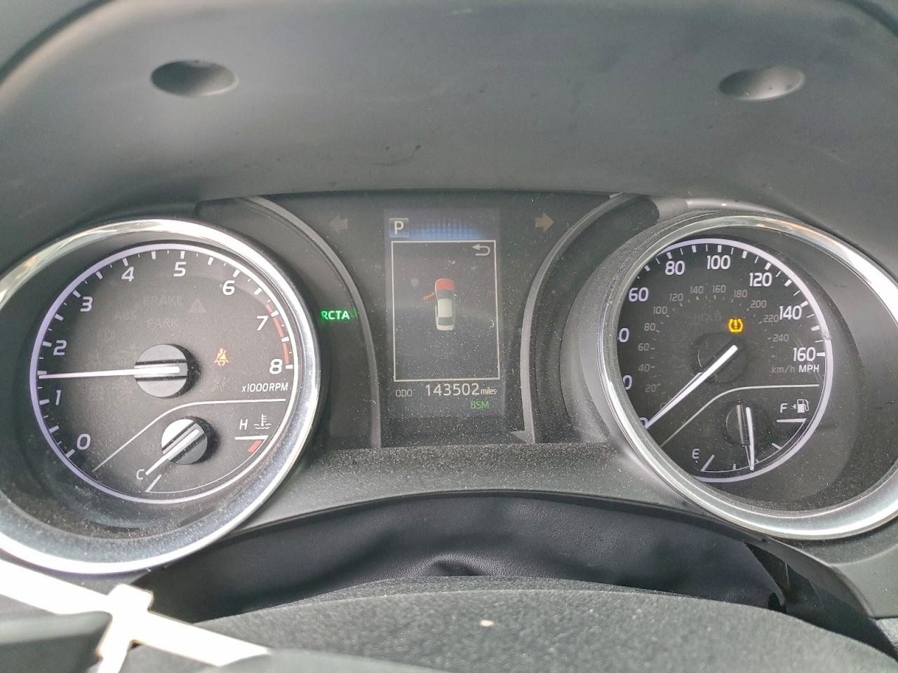 Toyota Camry L Image 4