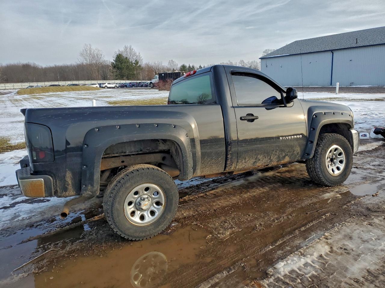 Chevrolet Silverado K1500 Image 4