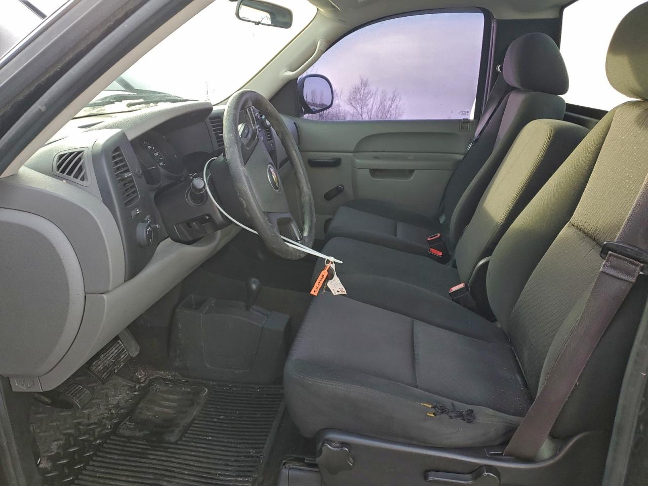 Chevrolet Silverado K1500 Image 9