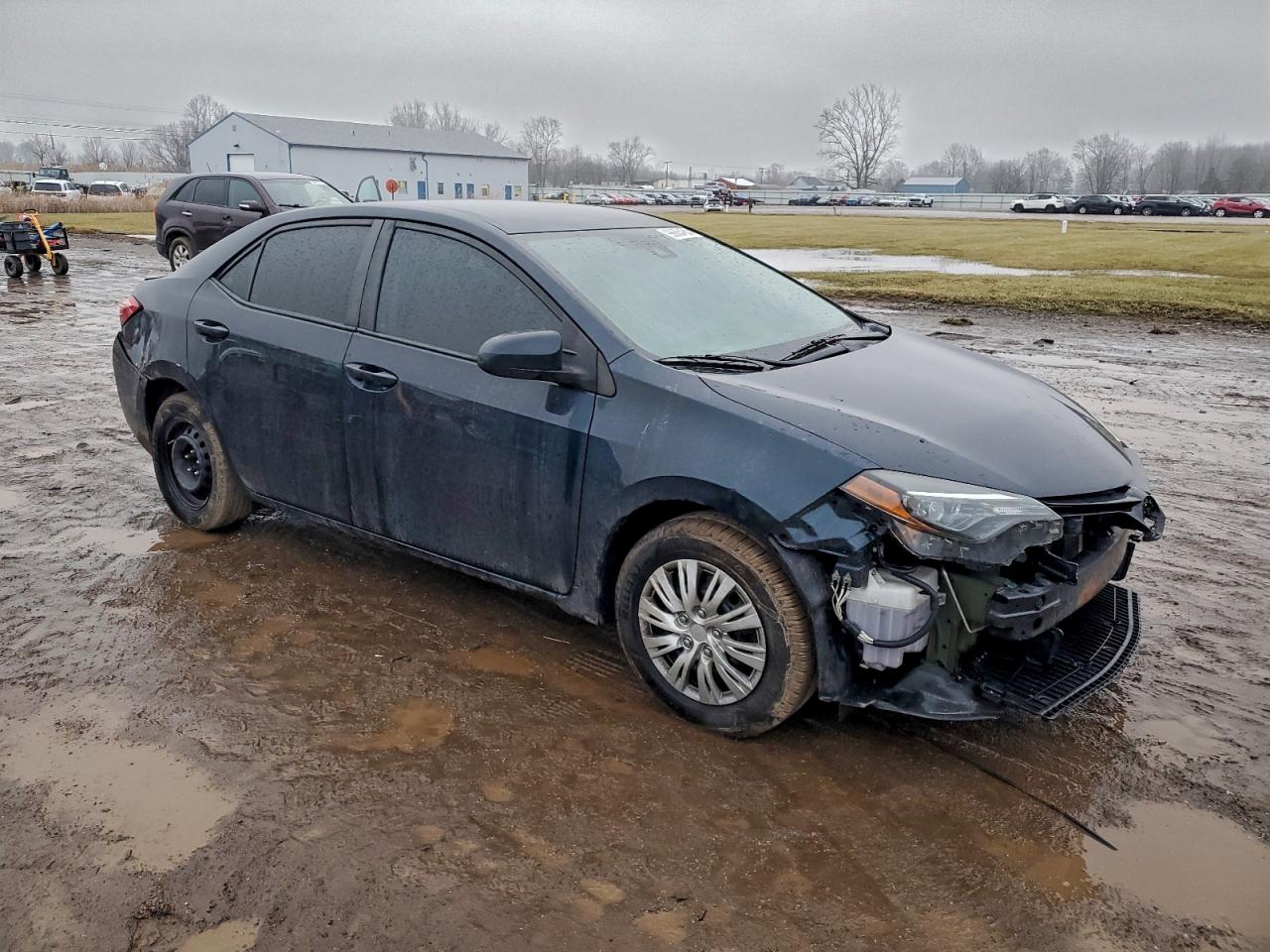 Toyota Corolla L Image 2