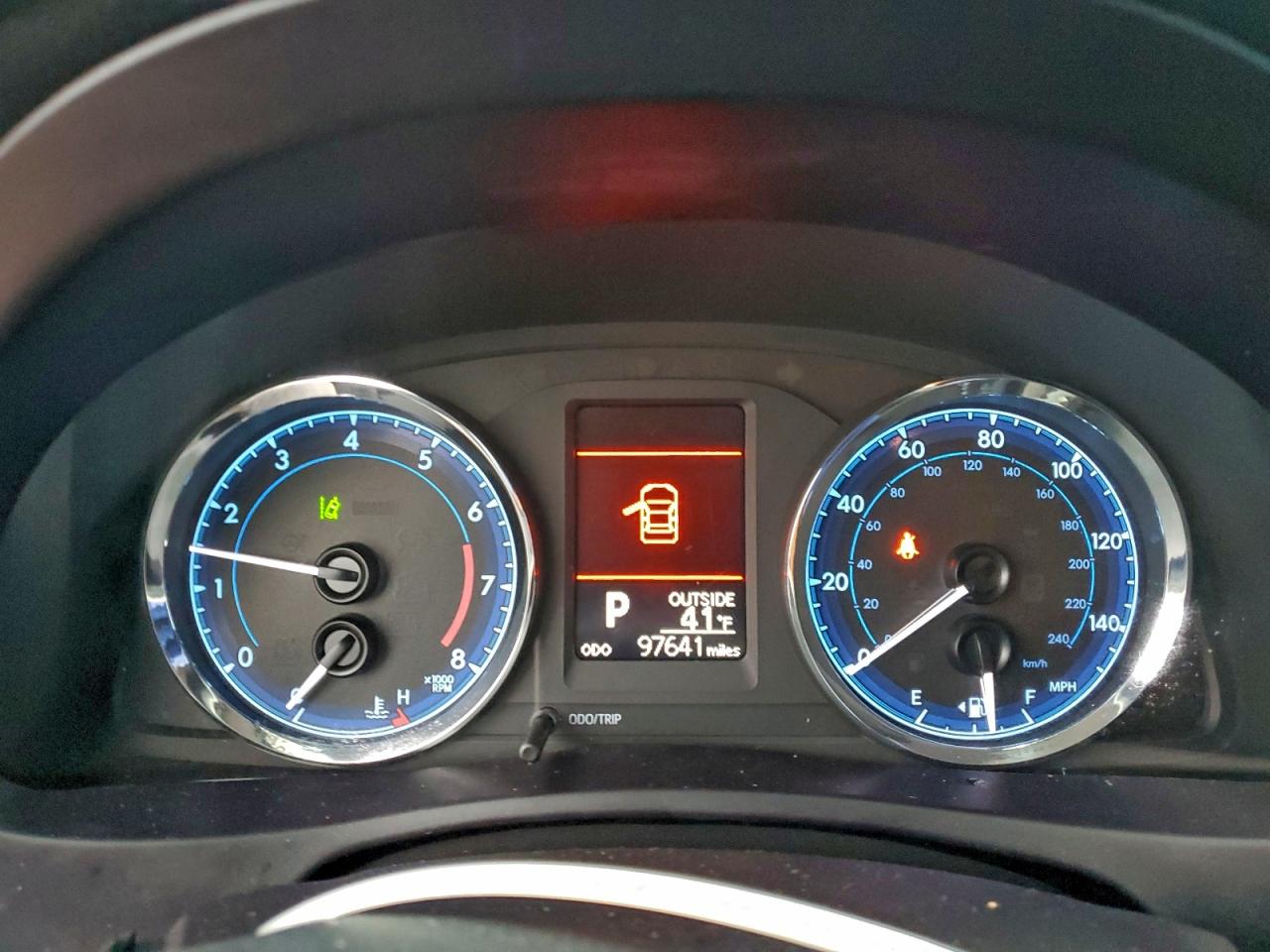 Toyota Corolla L Image 12