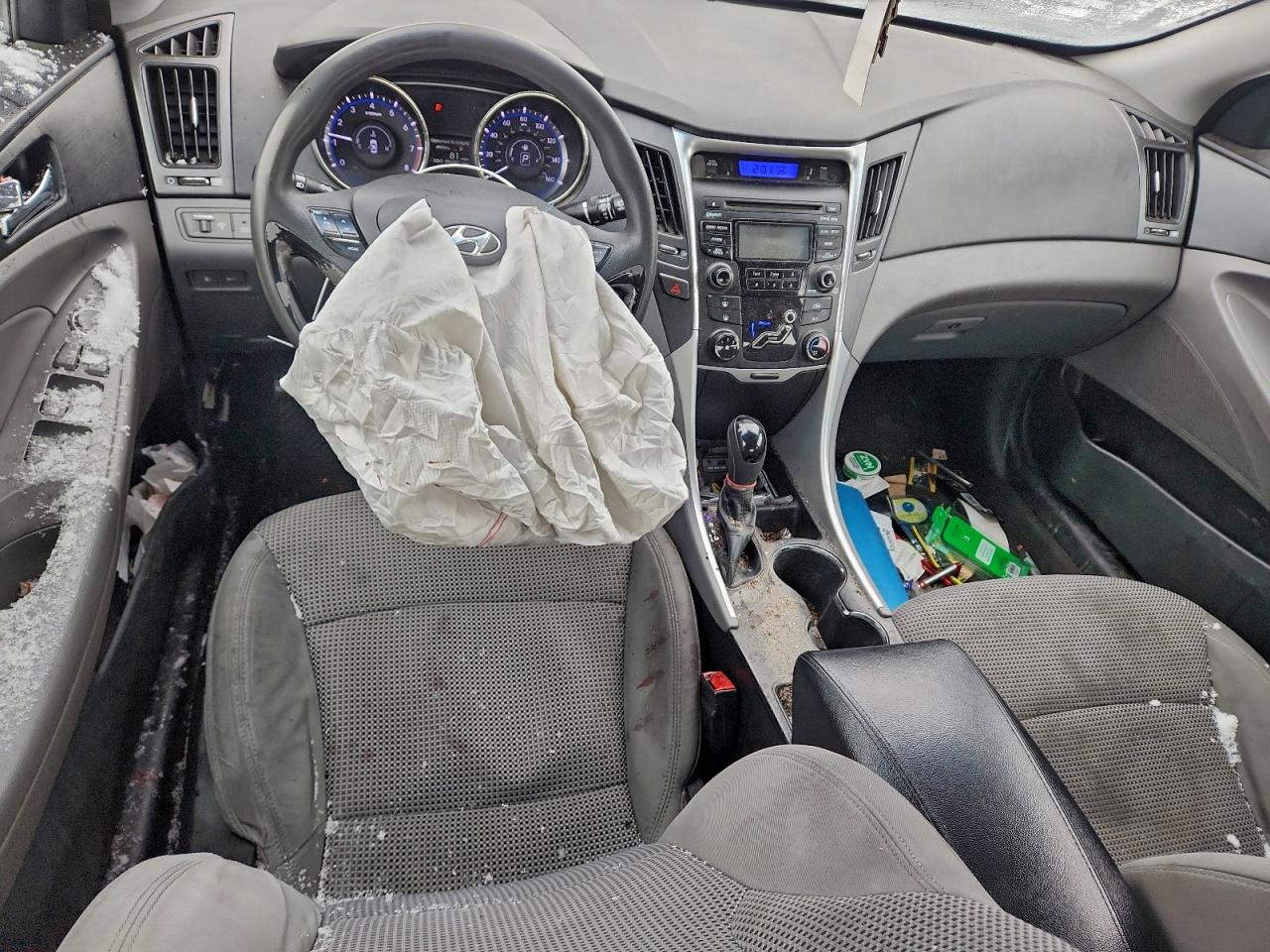 Hyundai SONATA Gls Image 4