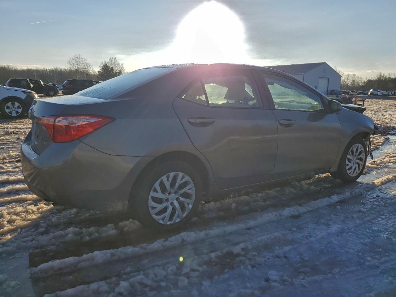 Toyota Corolla L Image 5