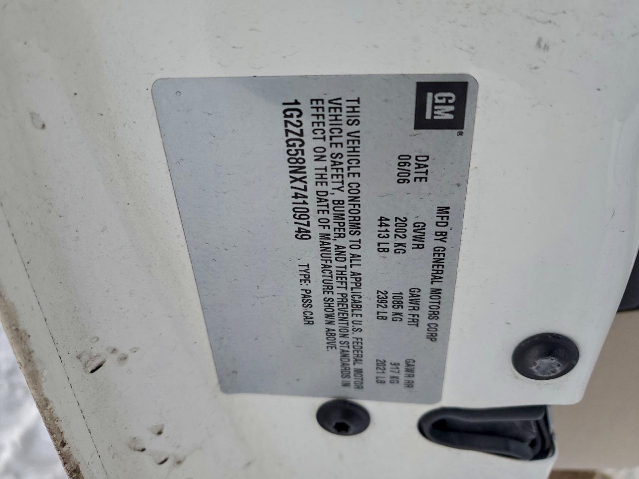 Pontiac G6 Base Image 8