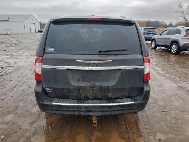 Chrysler Minivan Touring Image 10