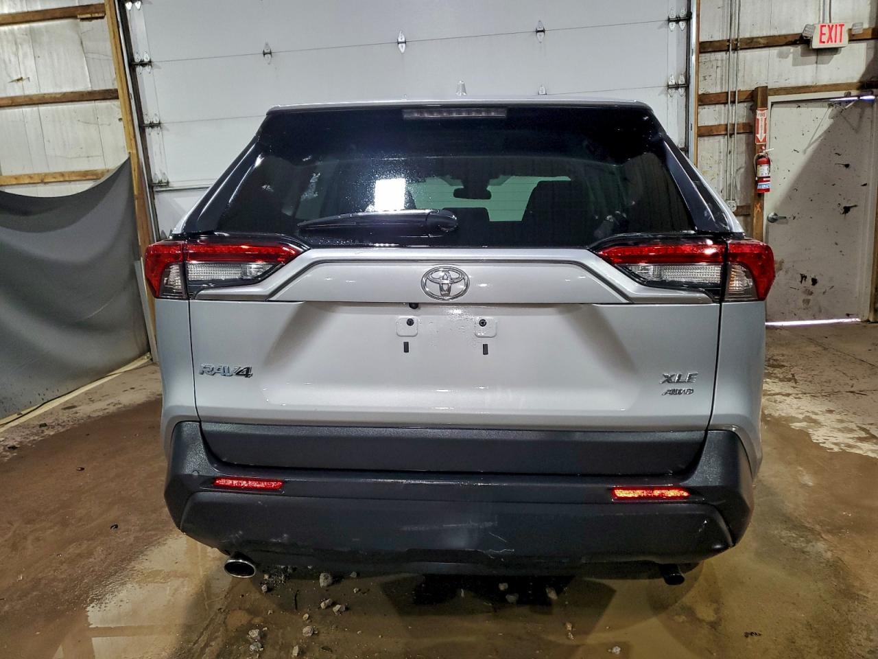 Toyota RAV4 Xle Image 9