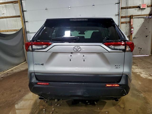 Toyota RAV4 Xle Image 9