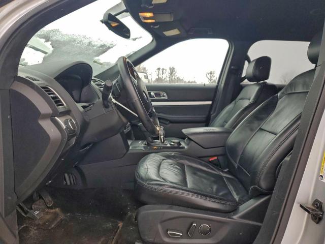 Ford Explorer Xlt Image 10